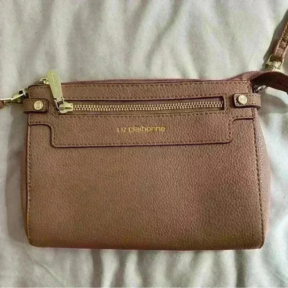 Brown Liz Claiborne Elly Convertible Crossbody Bag I’m vegan leather - Picture 2 of 14